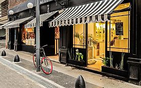Moreno 820 Design Apartments
